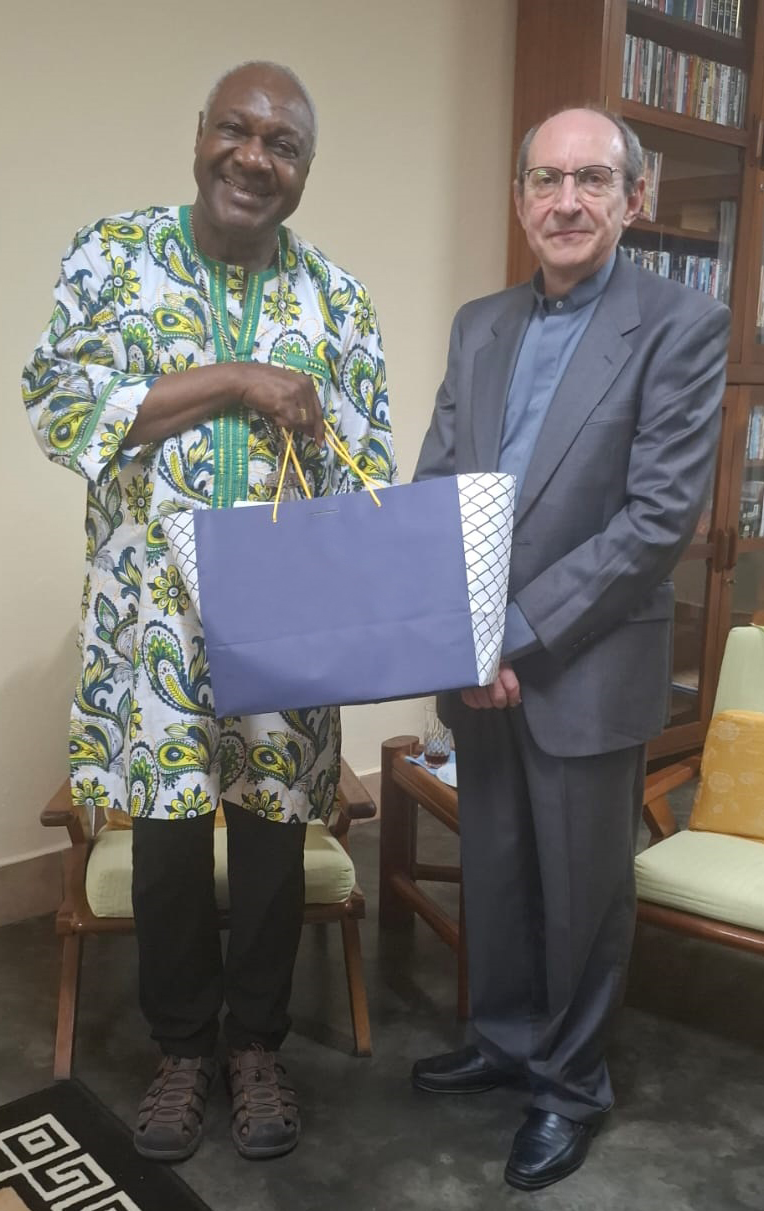 Mgr. Joseph-Marie Ndi-Okalla met Michele